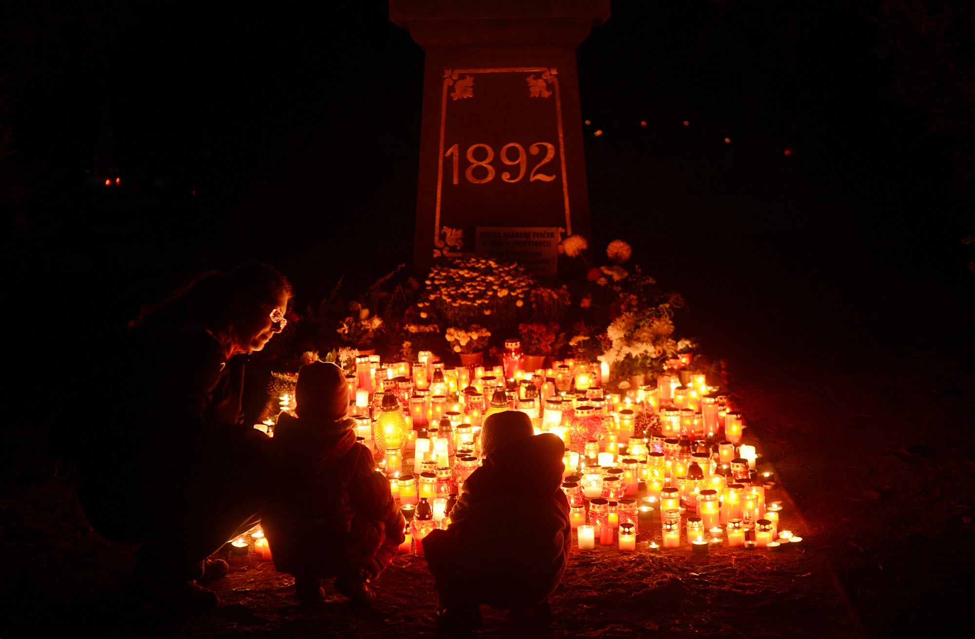 All-Souls-Day-in-the-Czech-Republic-via-Tres-Bohemes