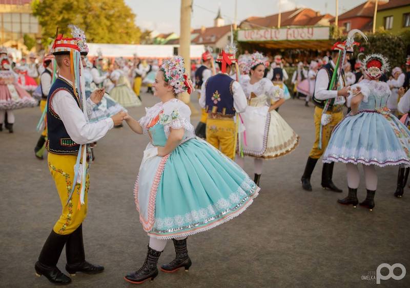 6-the-hody-folk-festival-of-velke-bilovice-tres-bohemes