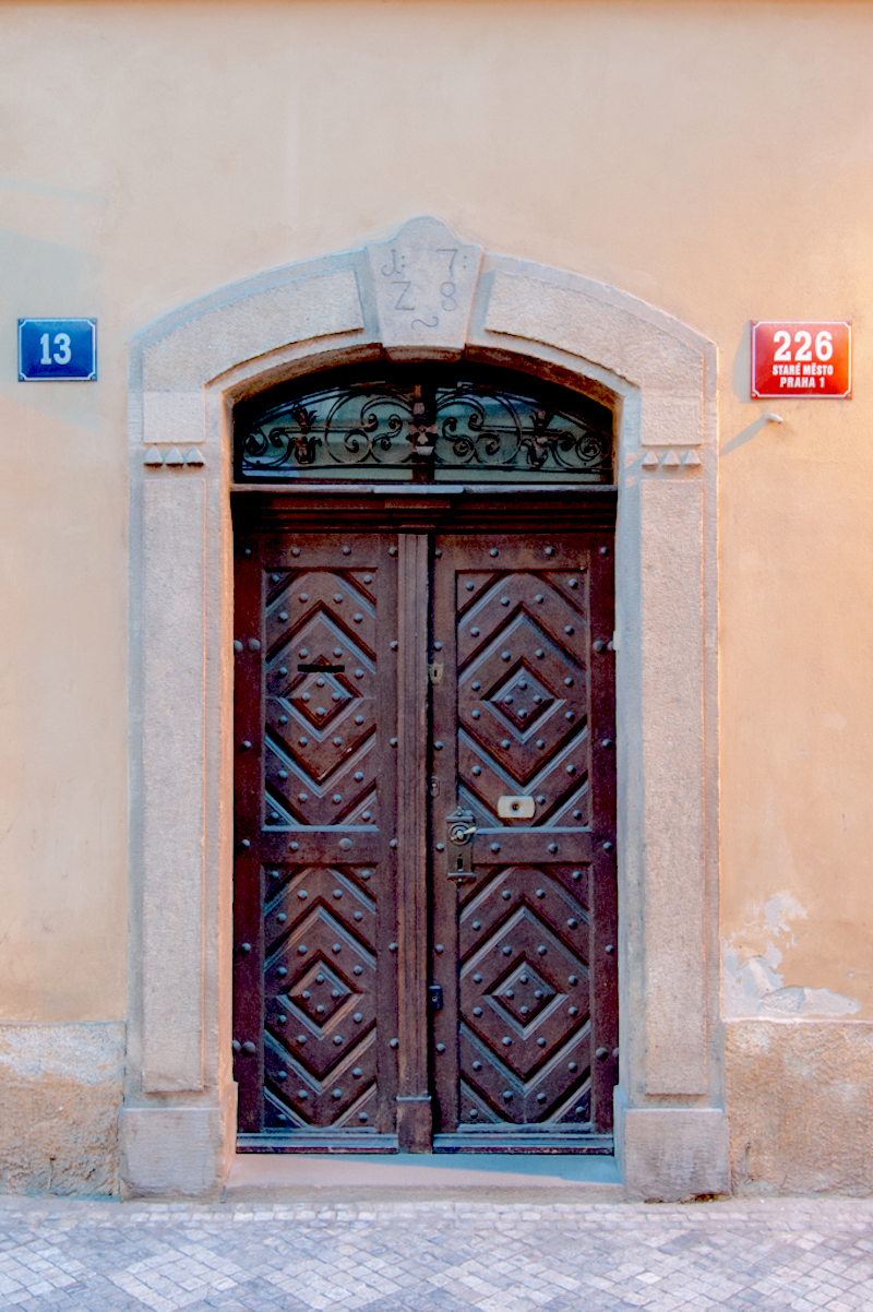 the-doors-of-prague-tres-bohemes-11