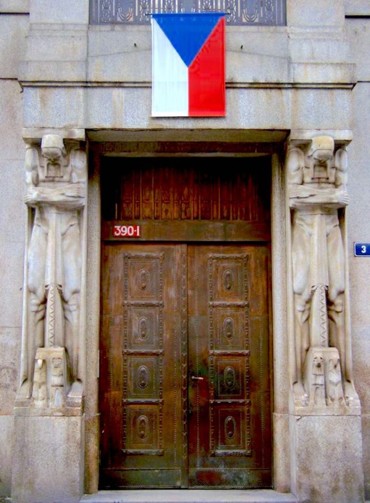 the-doors-of-prague-tres-bohemes-49