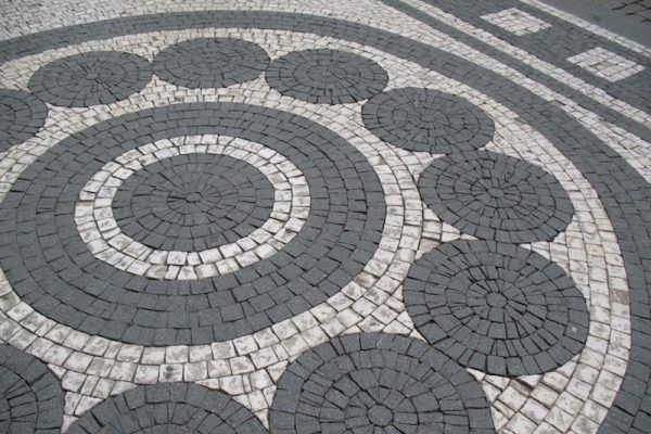 The-Cobblestone-Streets-of-Prague-Tres-Bohemes-1