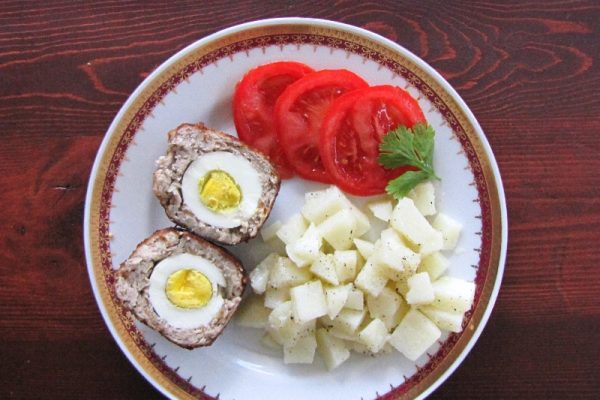 Fašírka or a Czech Version of Scotch Eggs