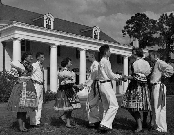 Czechs-in-Florida-Masaryktown-Florida-Folk-Festival-Czechoslovaks