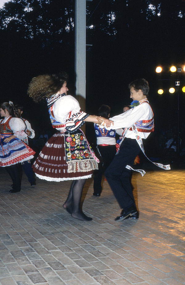 Czechs-in-Florida-Masaryktown-Florida-Folk-Festival-Czechoslovaks