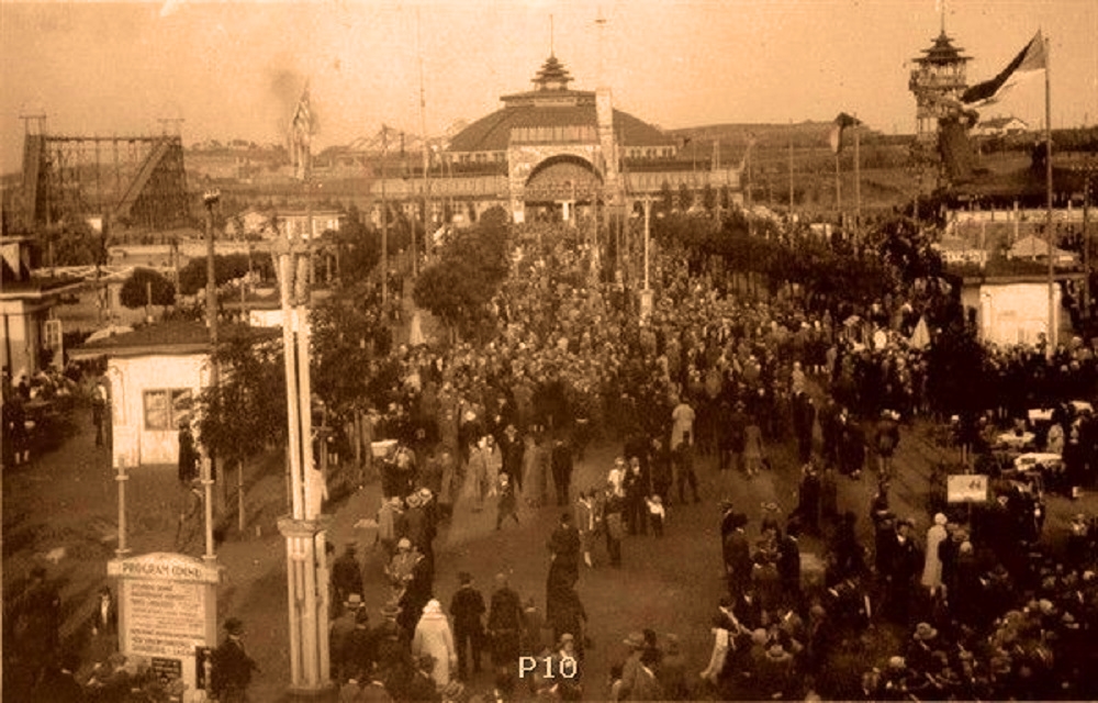 Prague-Eden-Historical-Rollercoaster-Lunapark