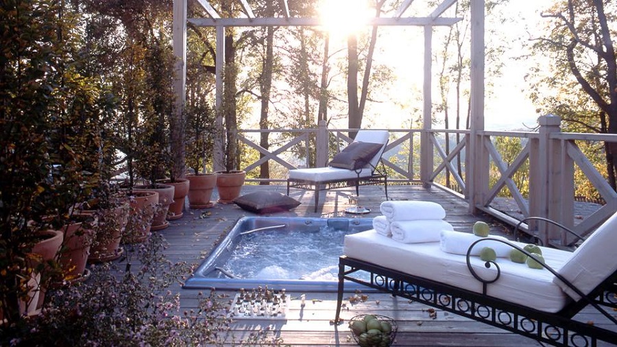 The Lovely Chateau Mcely Hotel, Spa & Much More