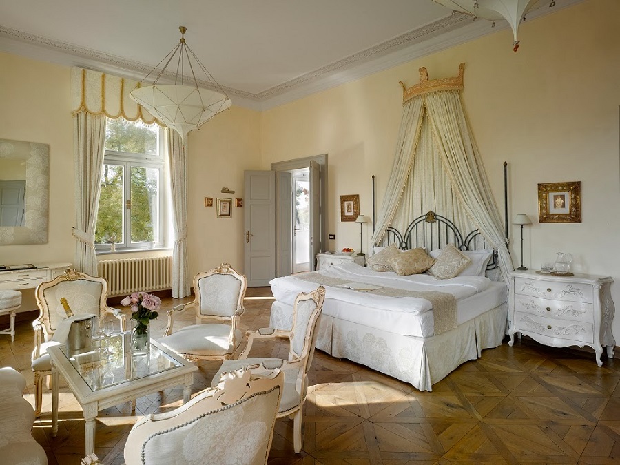 The Lovely Chateau Mcely Hotel, Spa & Much More