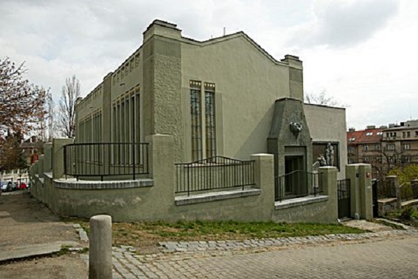 Šaloun's Villa or Šalounova Vila