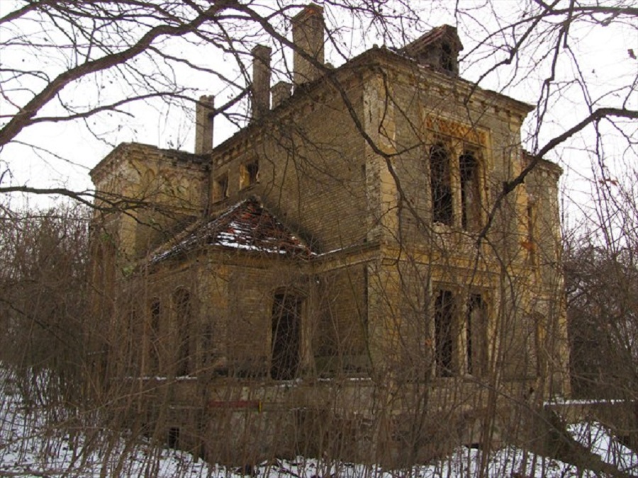 Abandoned Pfaffenhof Mansion Near the Richard Factory Complex, Litoměřice