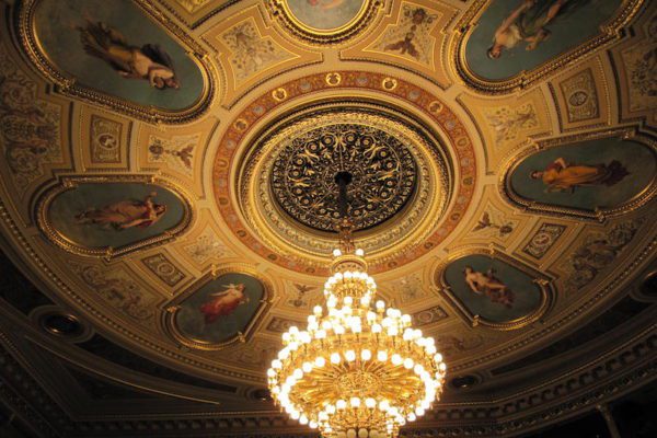 The-Story-Behind-the-Ceiling-of-the-National-Theater-Tres-Bohemes-2