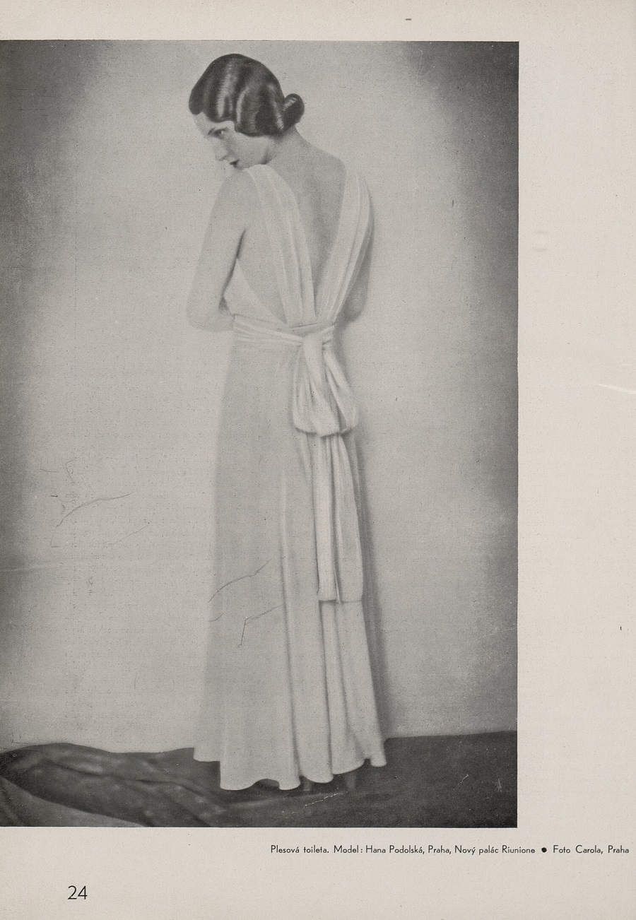 Dress Designs of Hana Podolská at TresBohemes