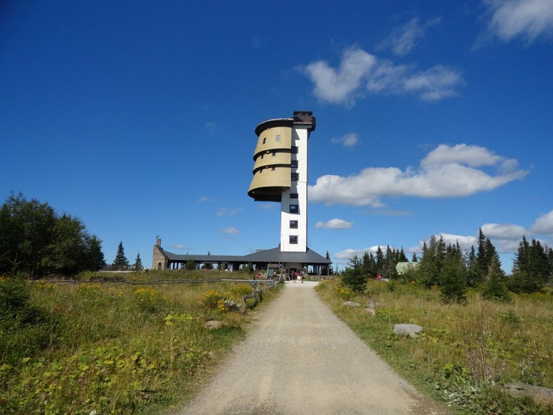 Poledník Lookout Tower