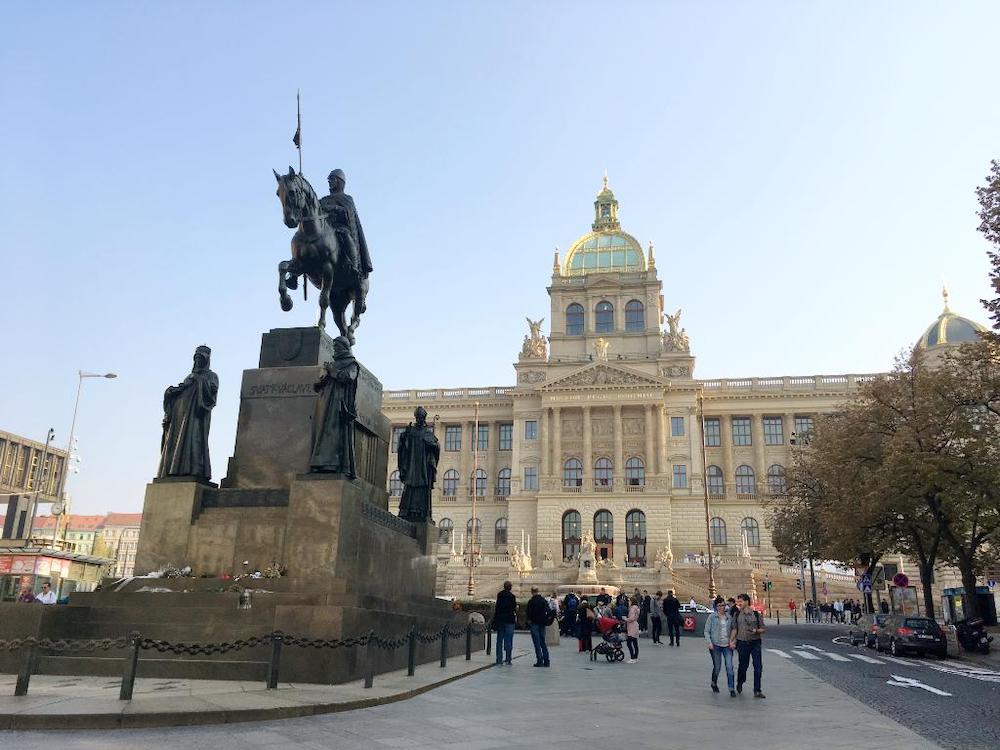 When-Wenceslas-Square-was-a-Horse-Market-Tres-Bohemes-2