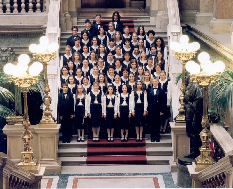 Bambini di Praga aka Czechoslovakian Children's Choir