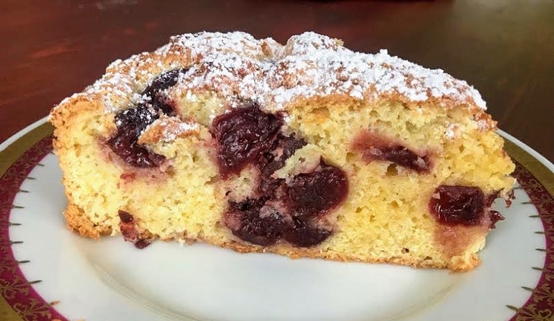 Czech Fruit Sponge Cake Recipe