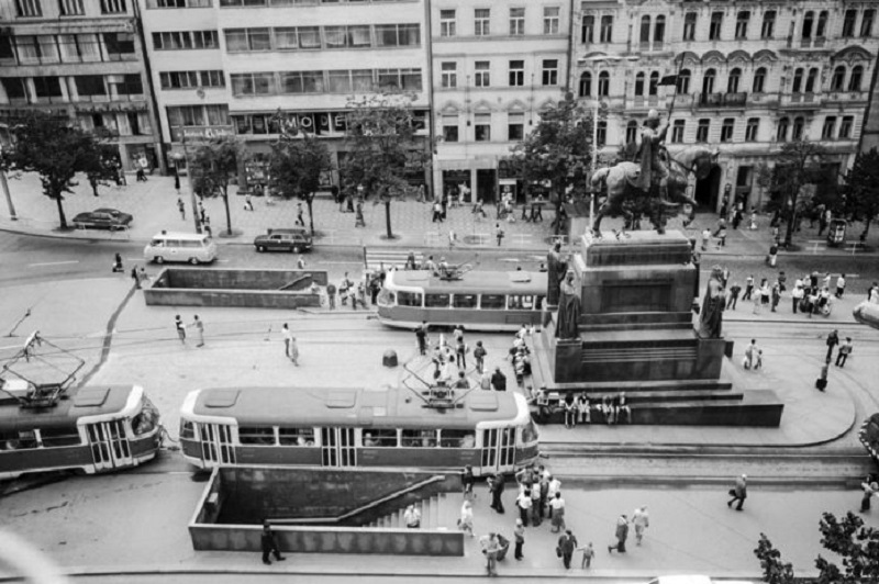 trams on Wenceslas Square