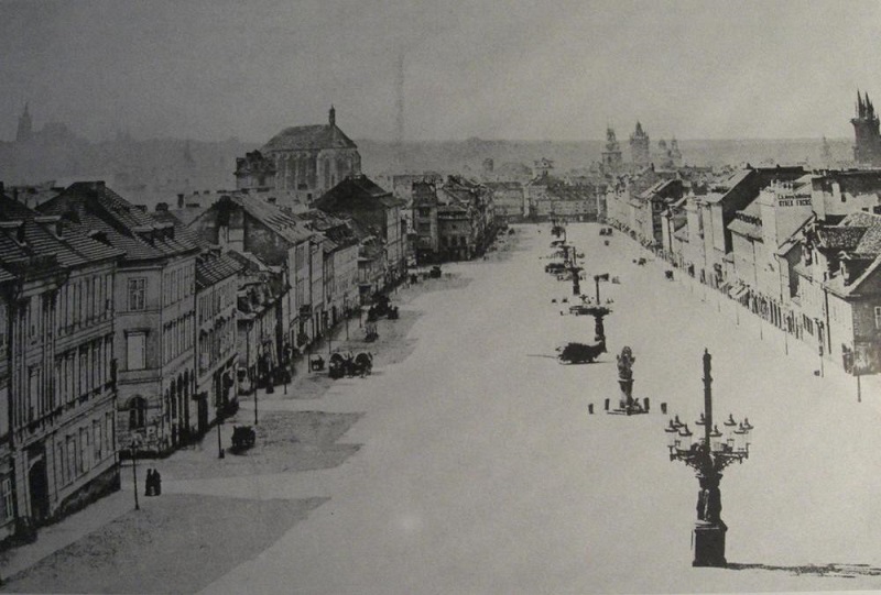 trams on Wenceslas Square