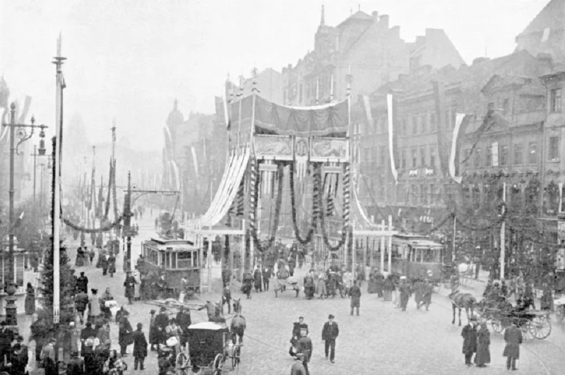 trams on Wenceslas Square