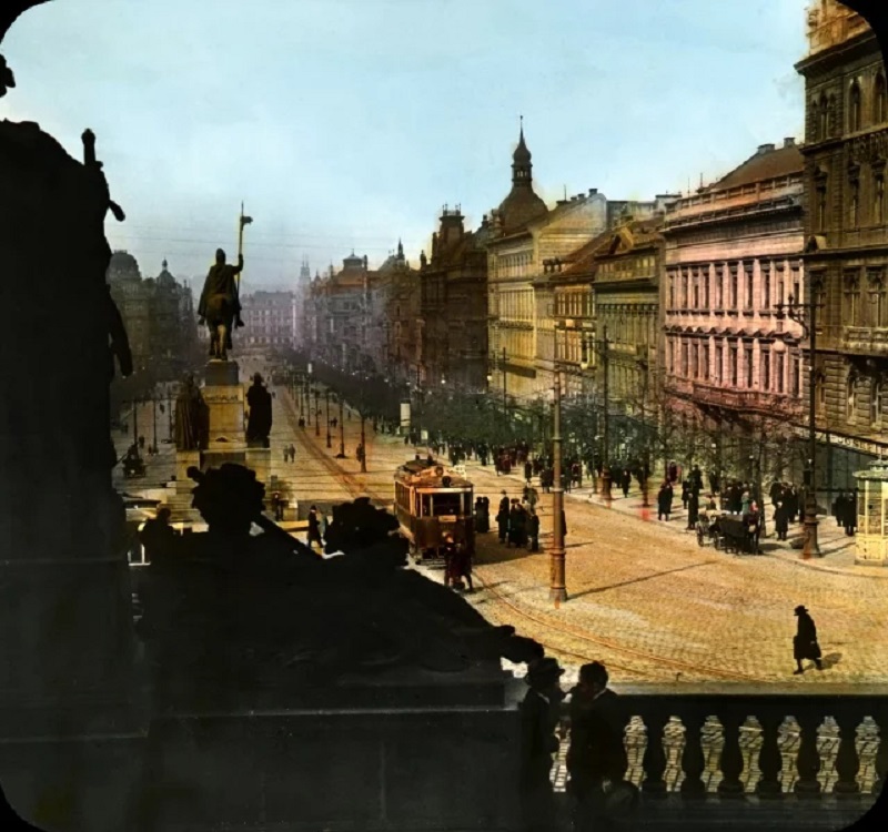 trams on Wenceslas Square