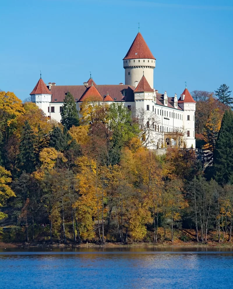 Castles to Visit Near Prague